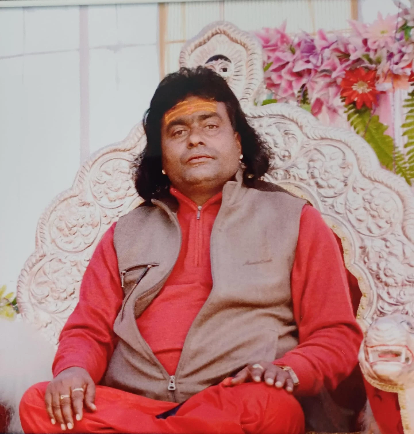 Dandi Swami Nirbhayanand Saraswati ji Maharaj on stage